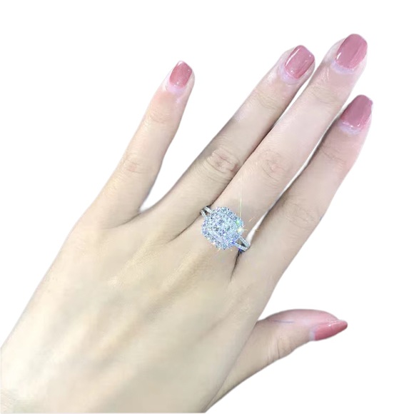 Mini Stone Zircon Diamond Ring - Picture 4 of 8